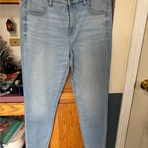 American eagle light blue denim jeans